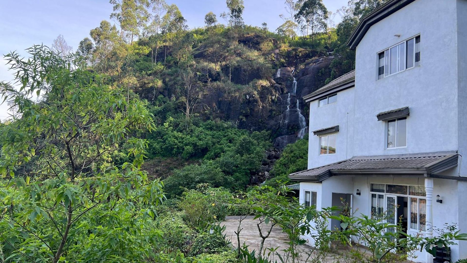 Crimple * Nuwara Eliya