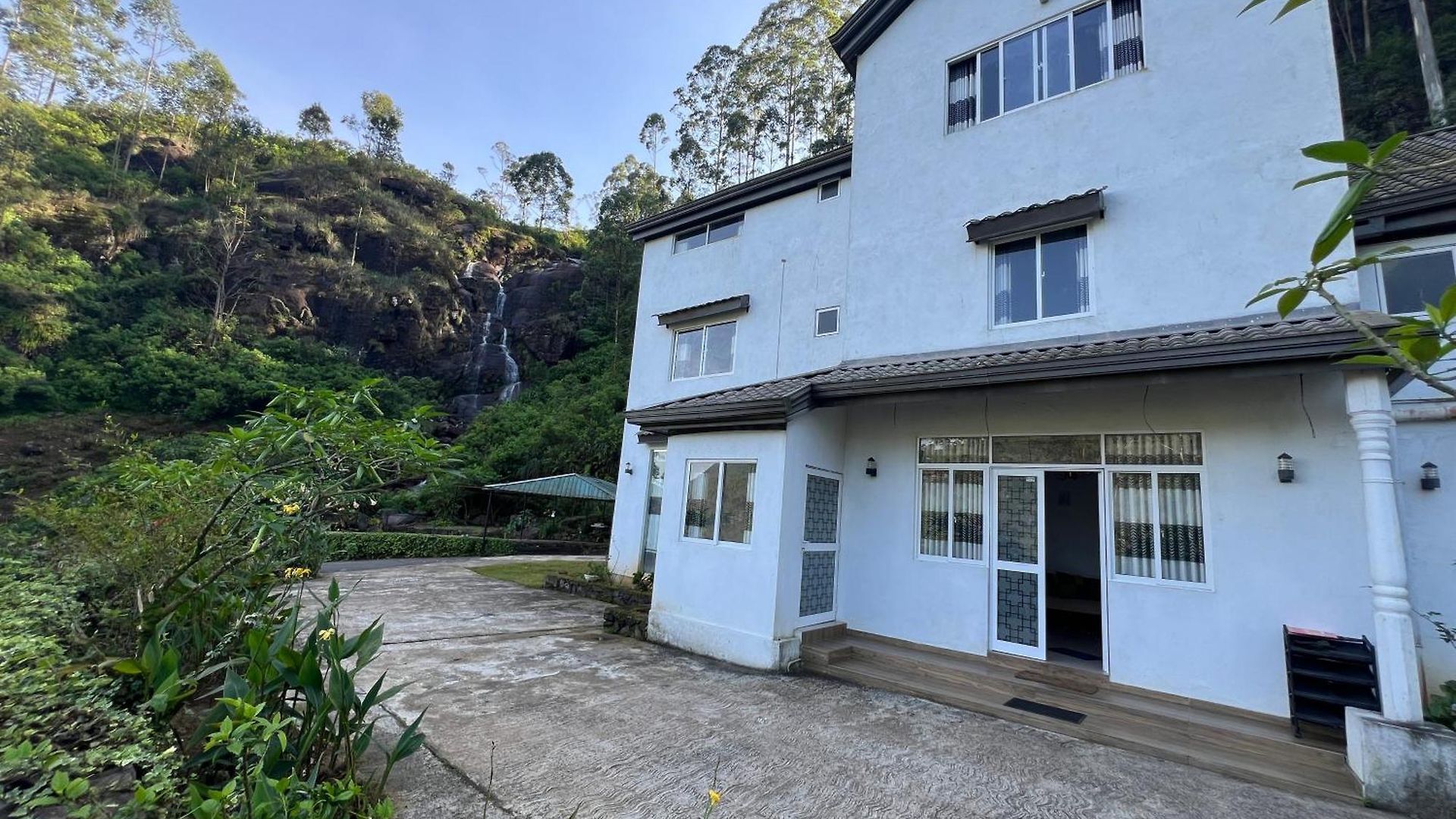 Crimple * Nuwara Eliya