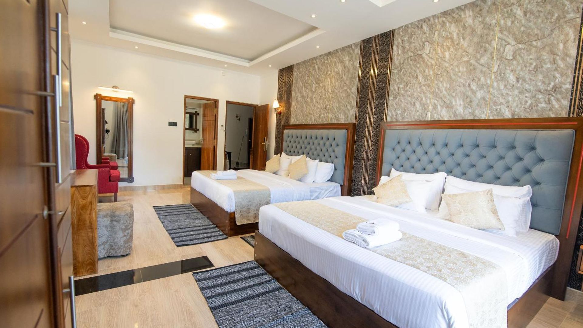 Hotel Twin Red - Luxury With Mountain View Nuwara Eliya