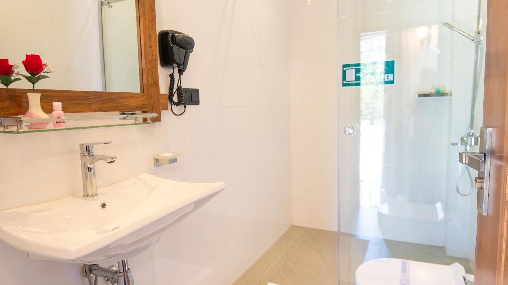 Hotel Twin Red - Luxury With Mountain View *