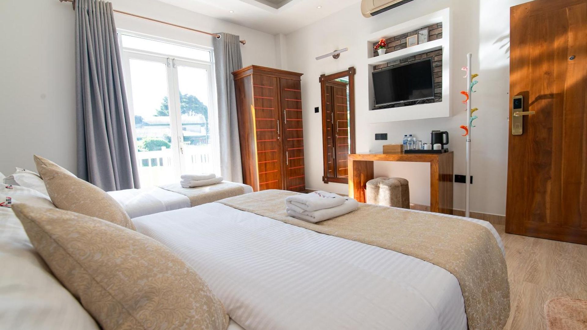 Twin Red - Luxury With Mountain View Nuwara Eliya