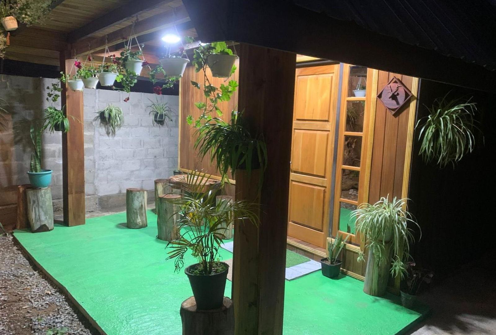 20/20 Wood Homestay *