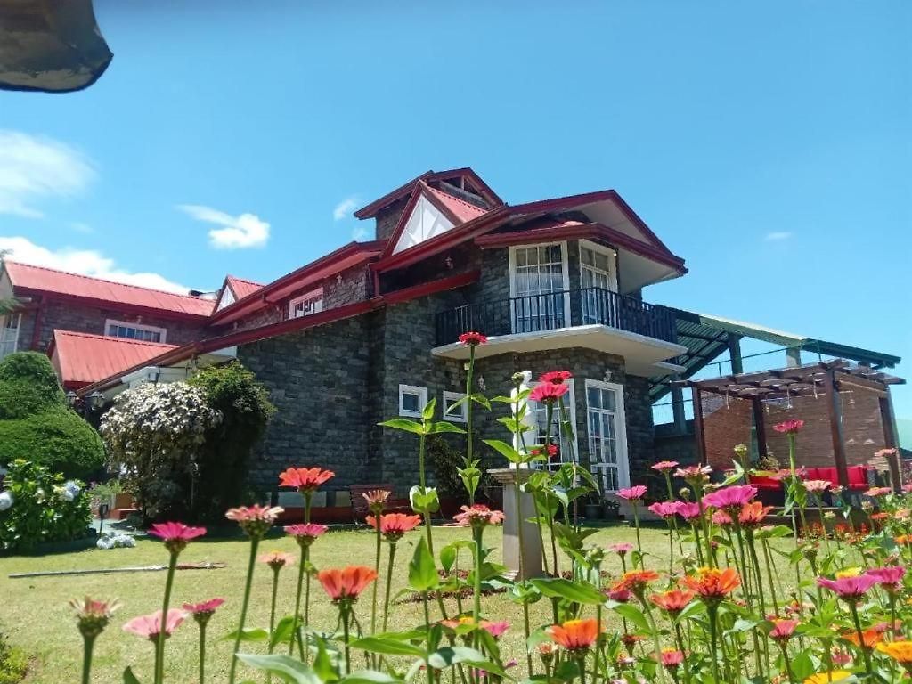 The Rosedale Grand Resort *