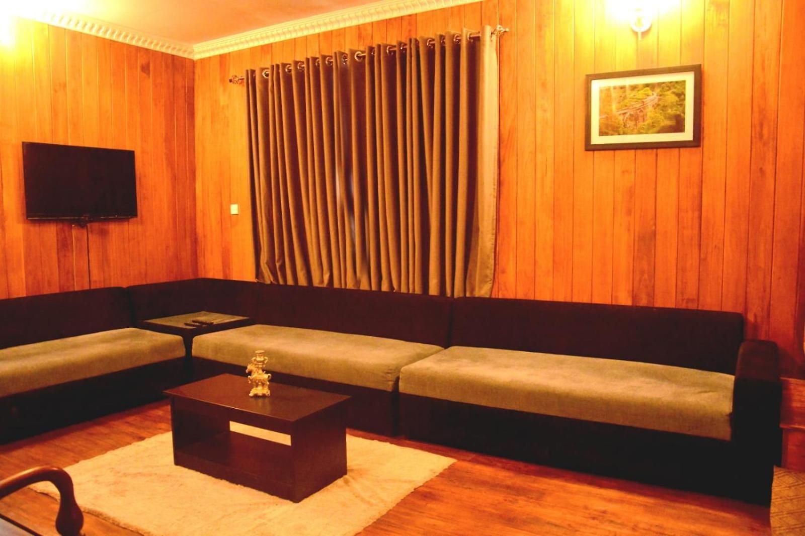 The Rosedale Grand *