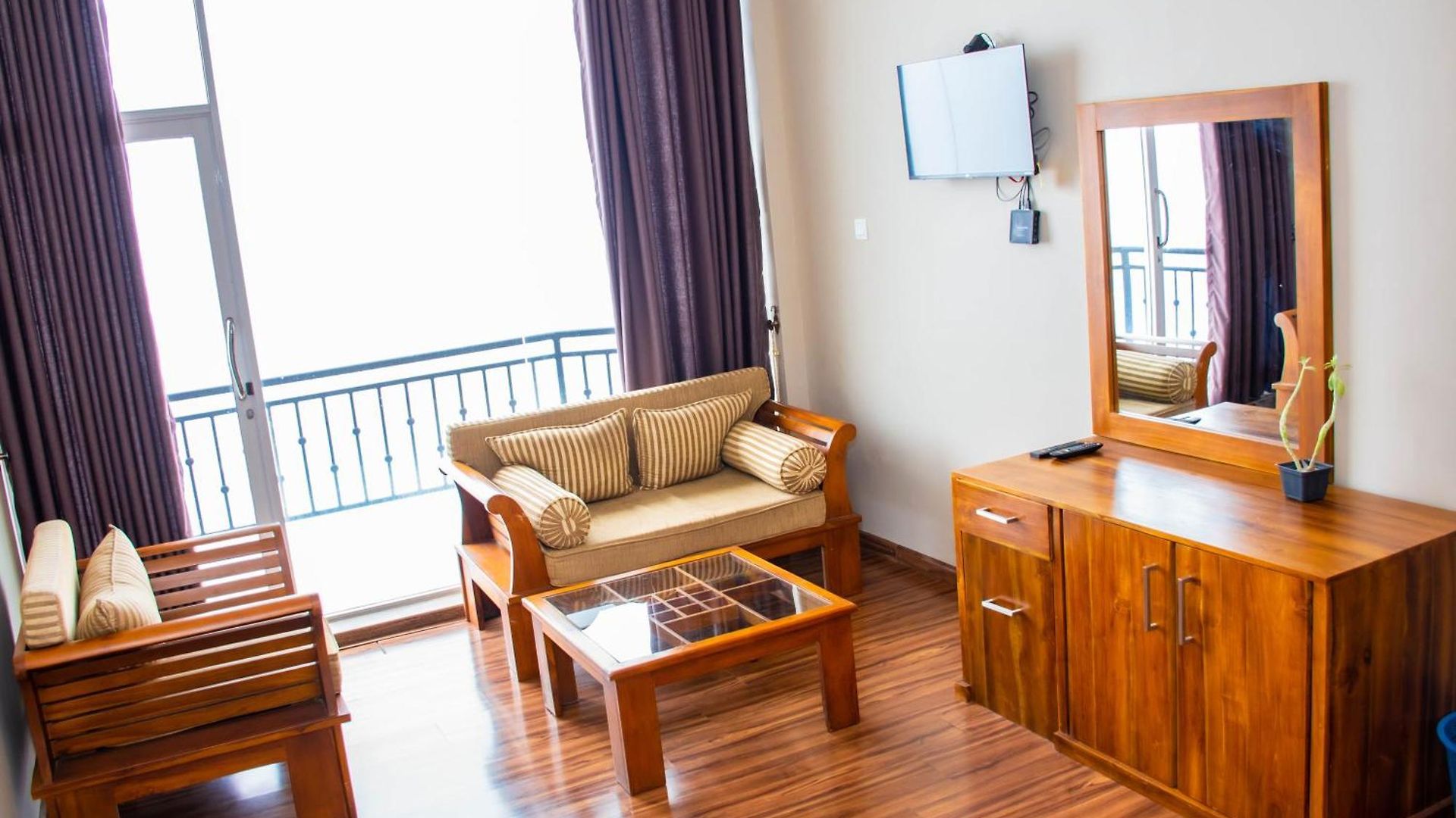 Hotel Universal Hills Nuwara Eliya