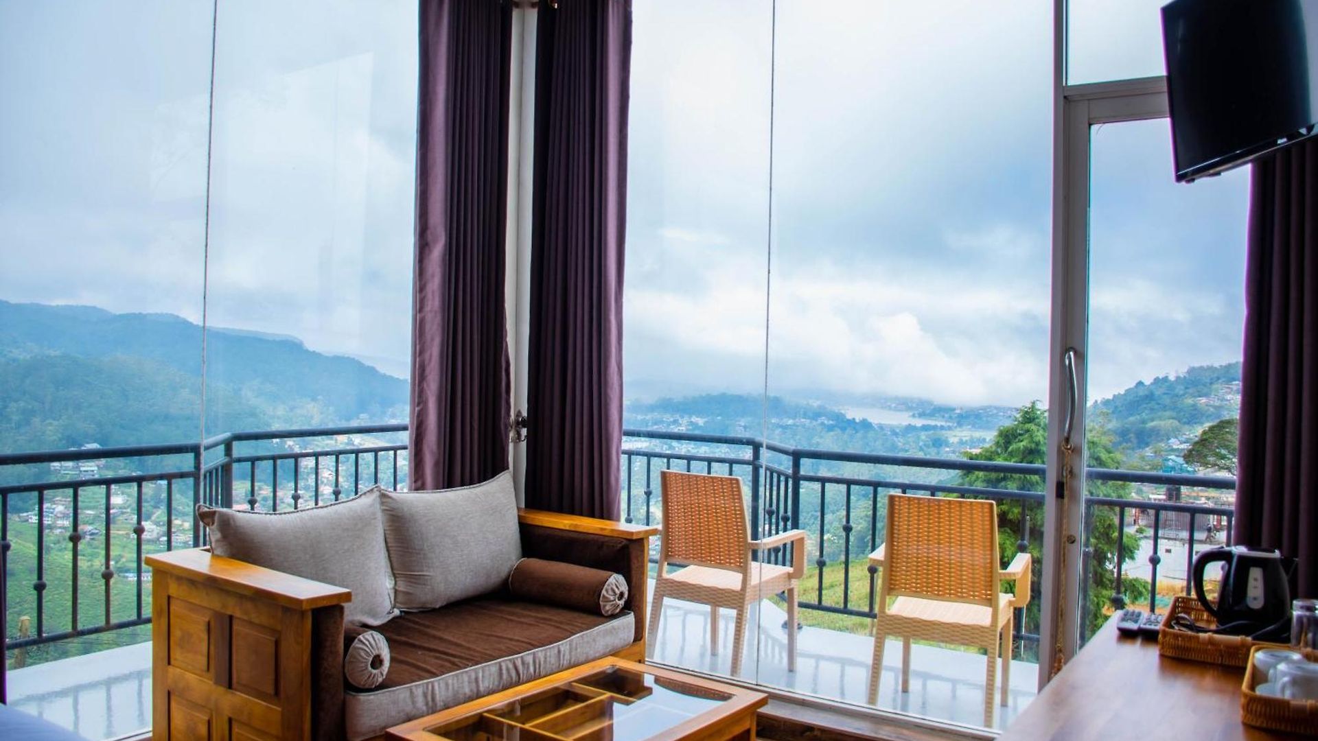 Hotel Universal Hills