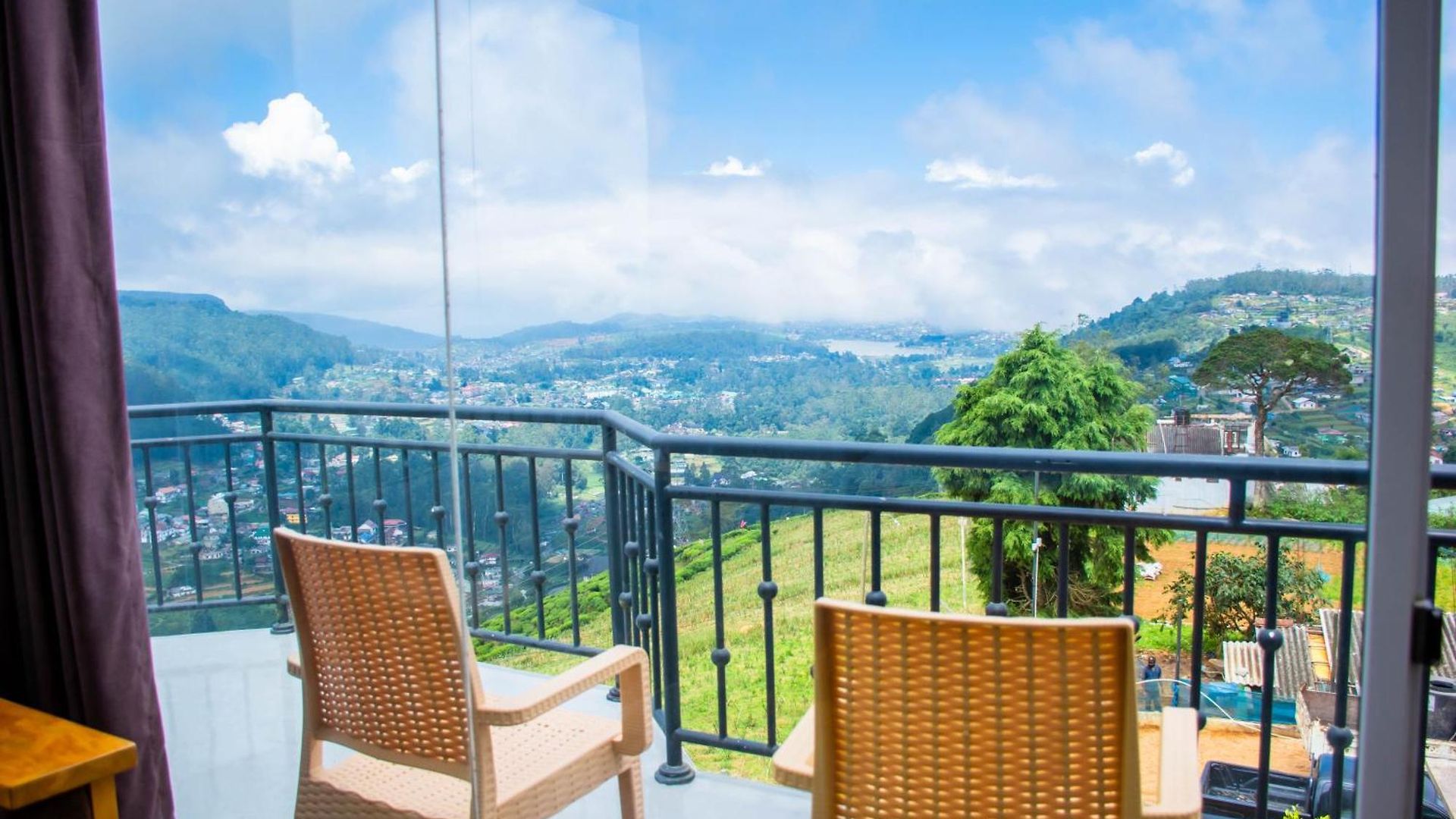 Universal Hills Nuwara Eliya