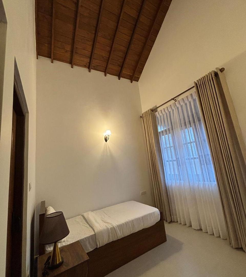 Collingwood Queen - Boutique * Nuwara Eliya