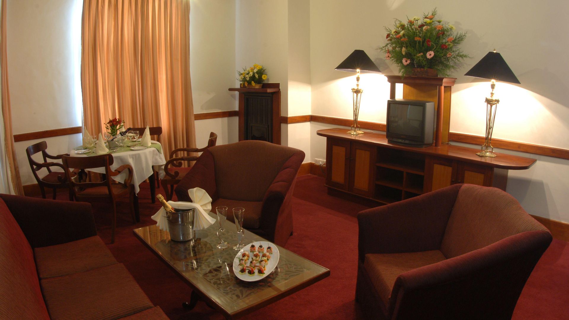 Hotel The Grand - Heritage Grand
