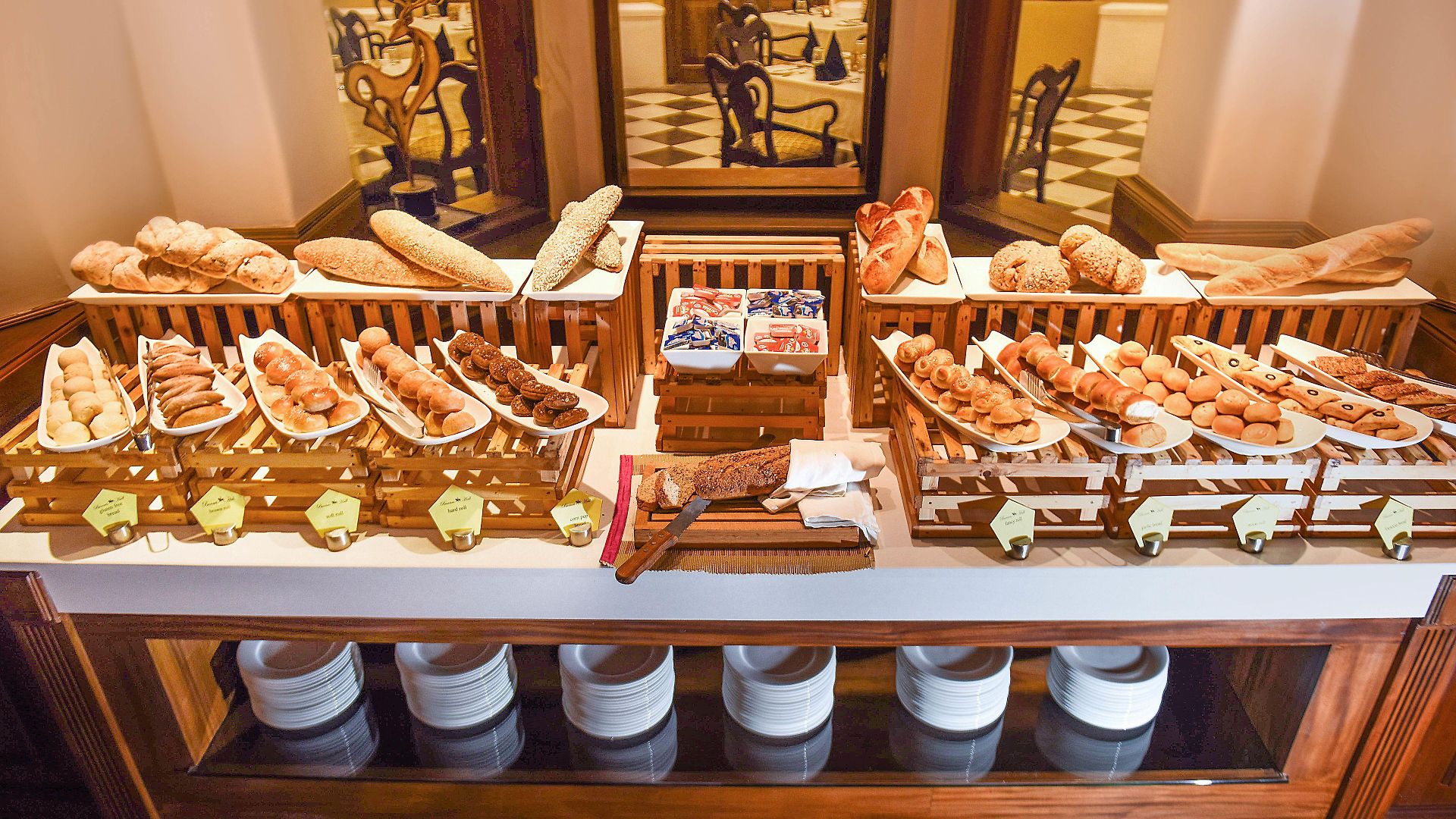 The Grand - Heritage Grand Hotel Nuwara Eliya