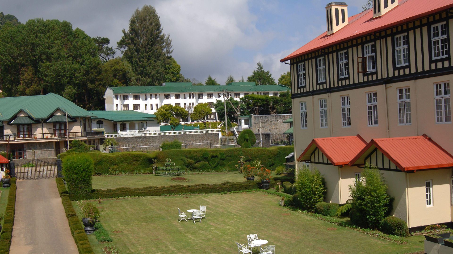 Hotel The Grand - Heritage Grand