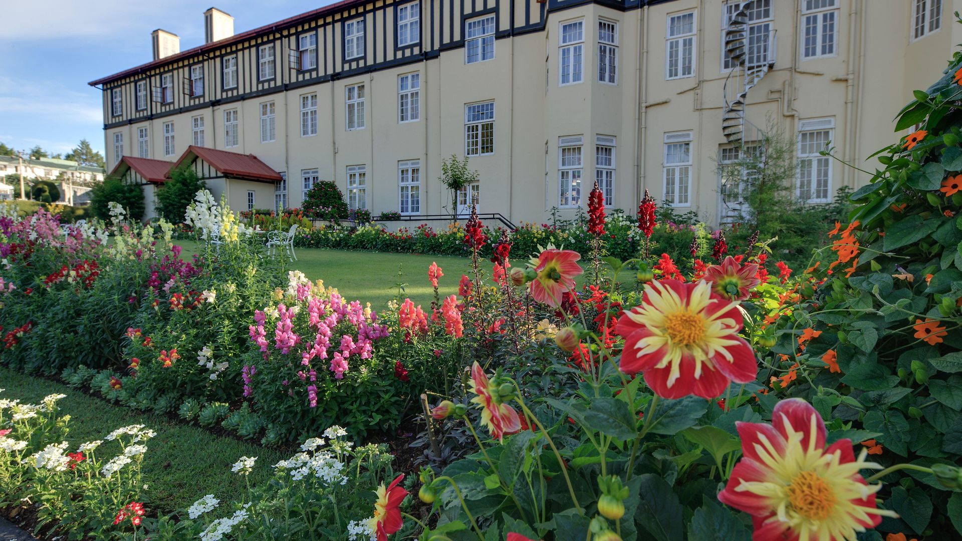 The Grand - Heritage Grand Hotel Nuwara Eliya