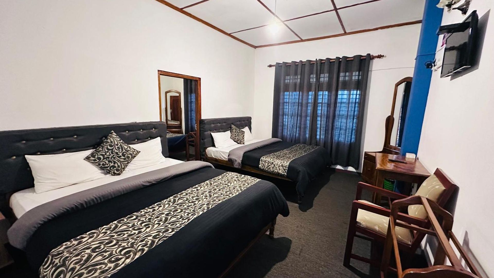 New Royal Mount Homestay *