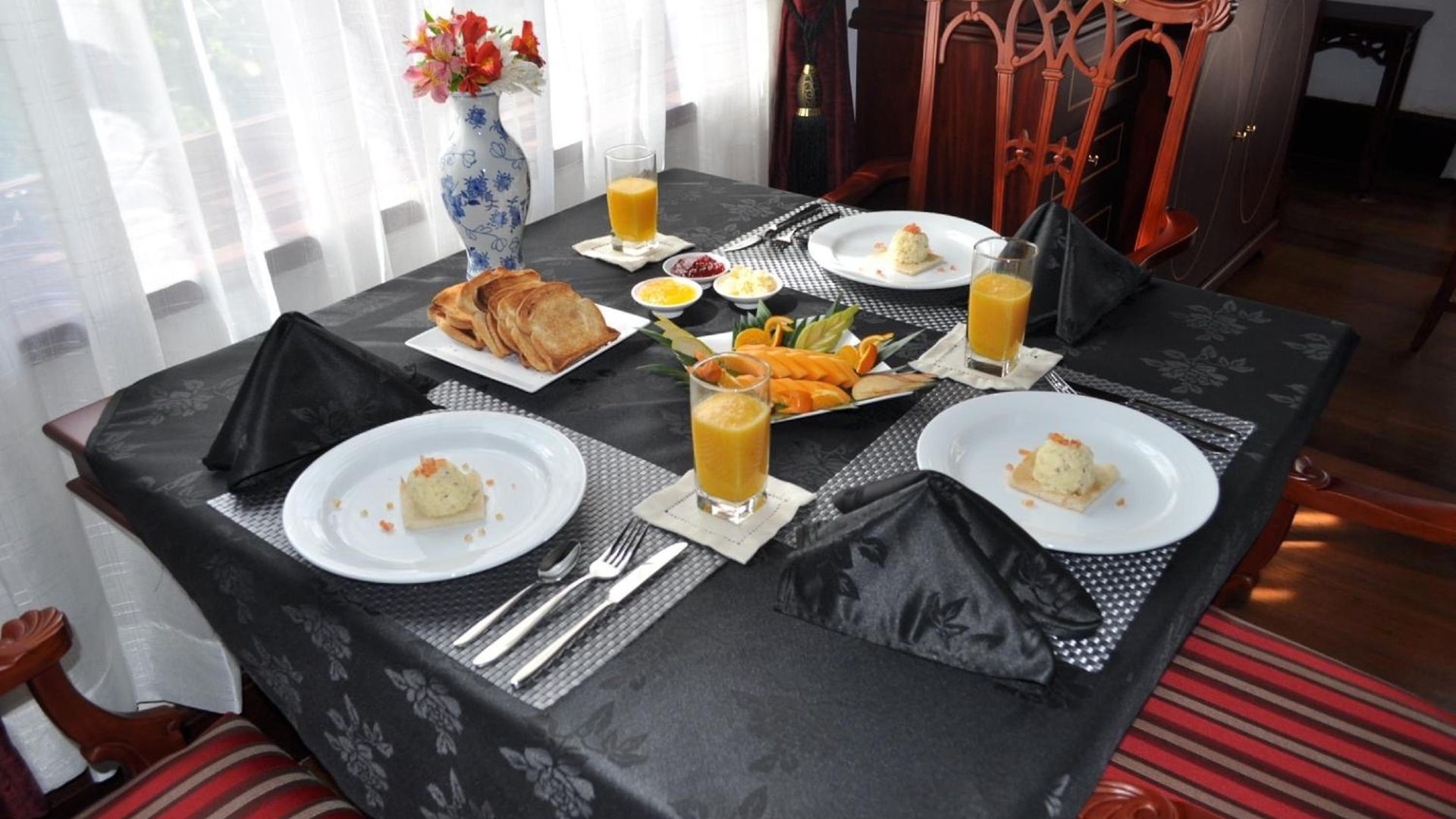 Royal Cocoon - Nuwara Eliya