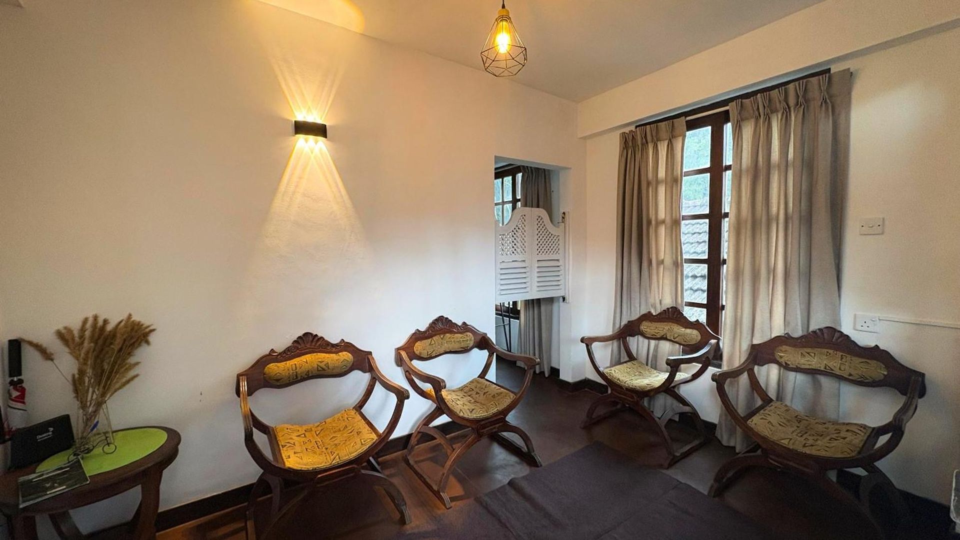 The Urban Hideout * Nuwara Eliya