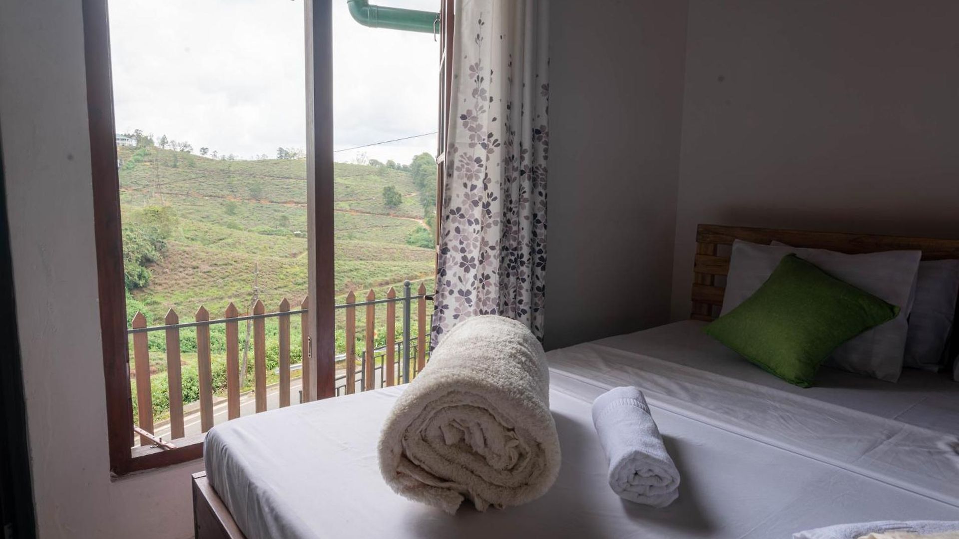 The Peak Nest * Nuwara Eliya