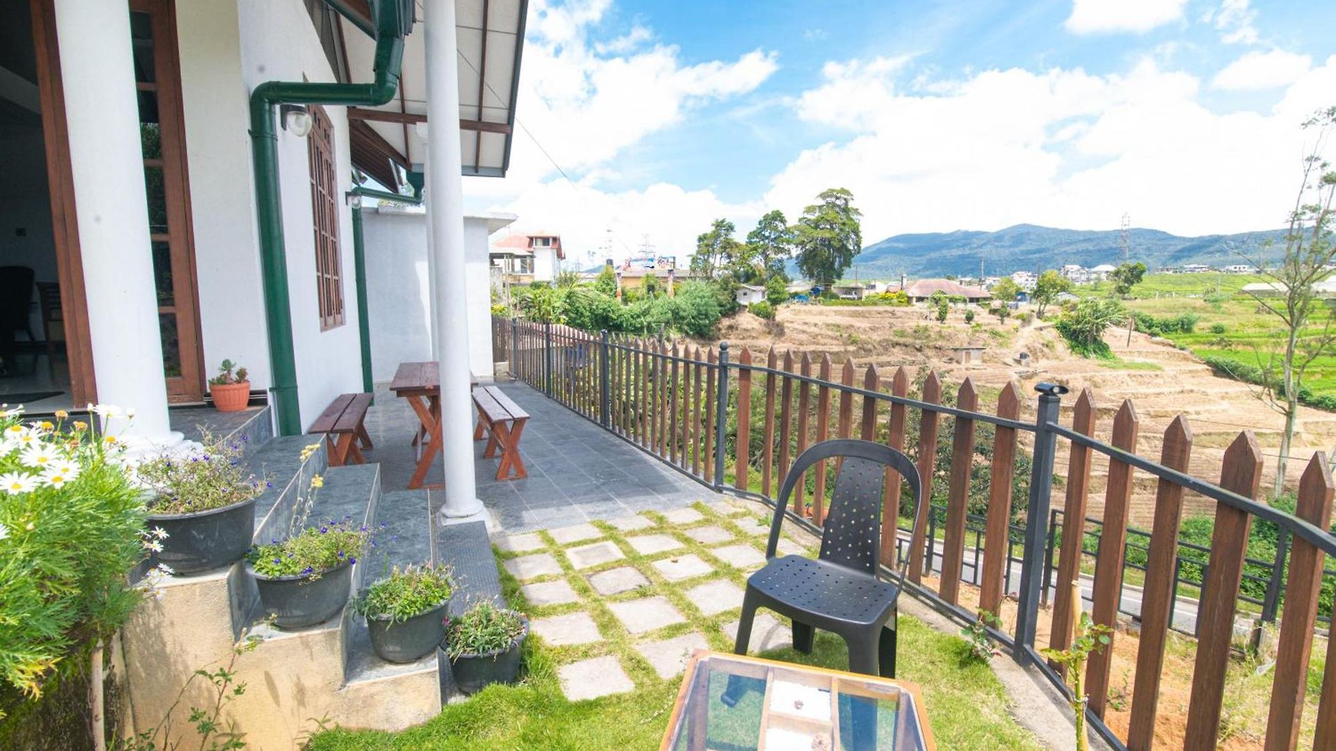 Guest house The Peak Nest *