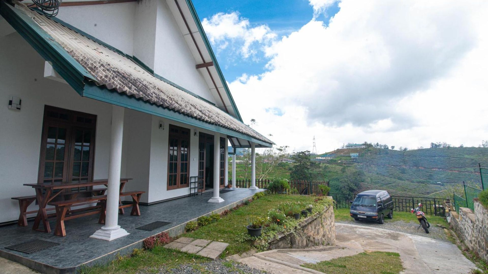 The Peak Nest Guest house Nuwara Eliya