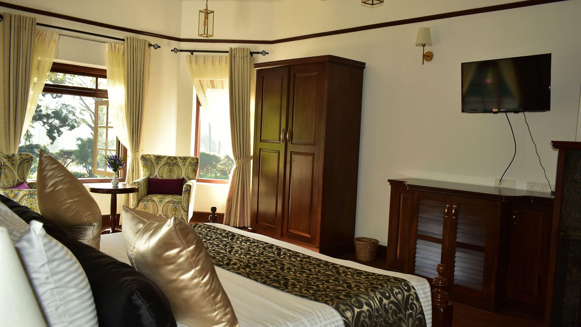 Hill Holiday home