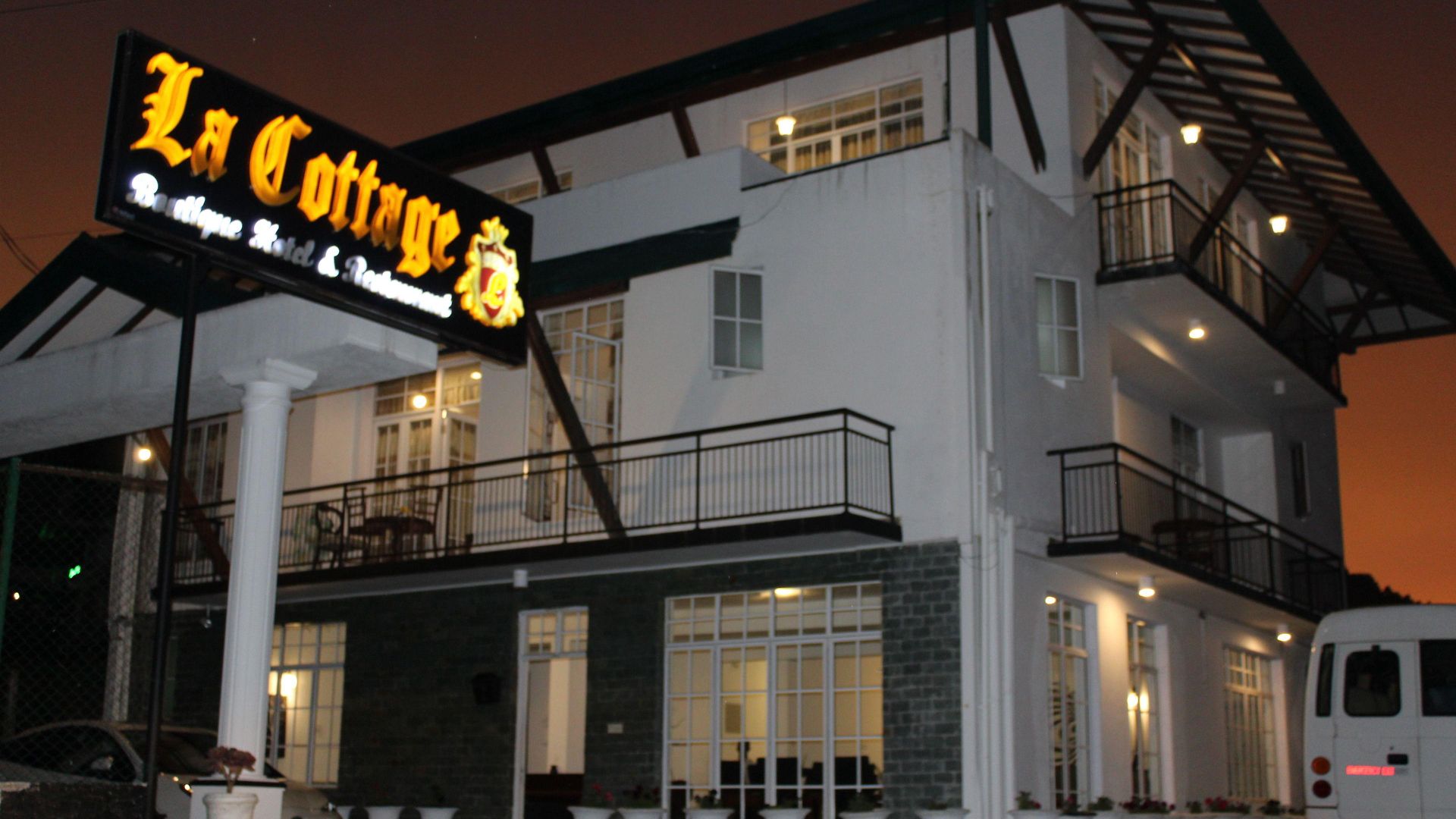 La Cottage Boutique Hotel & Restaurant 3*