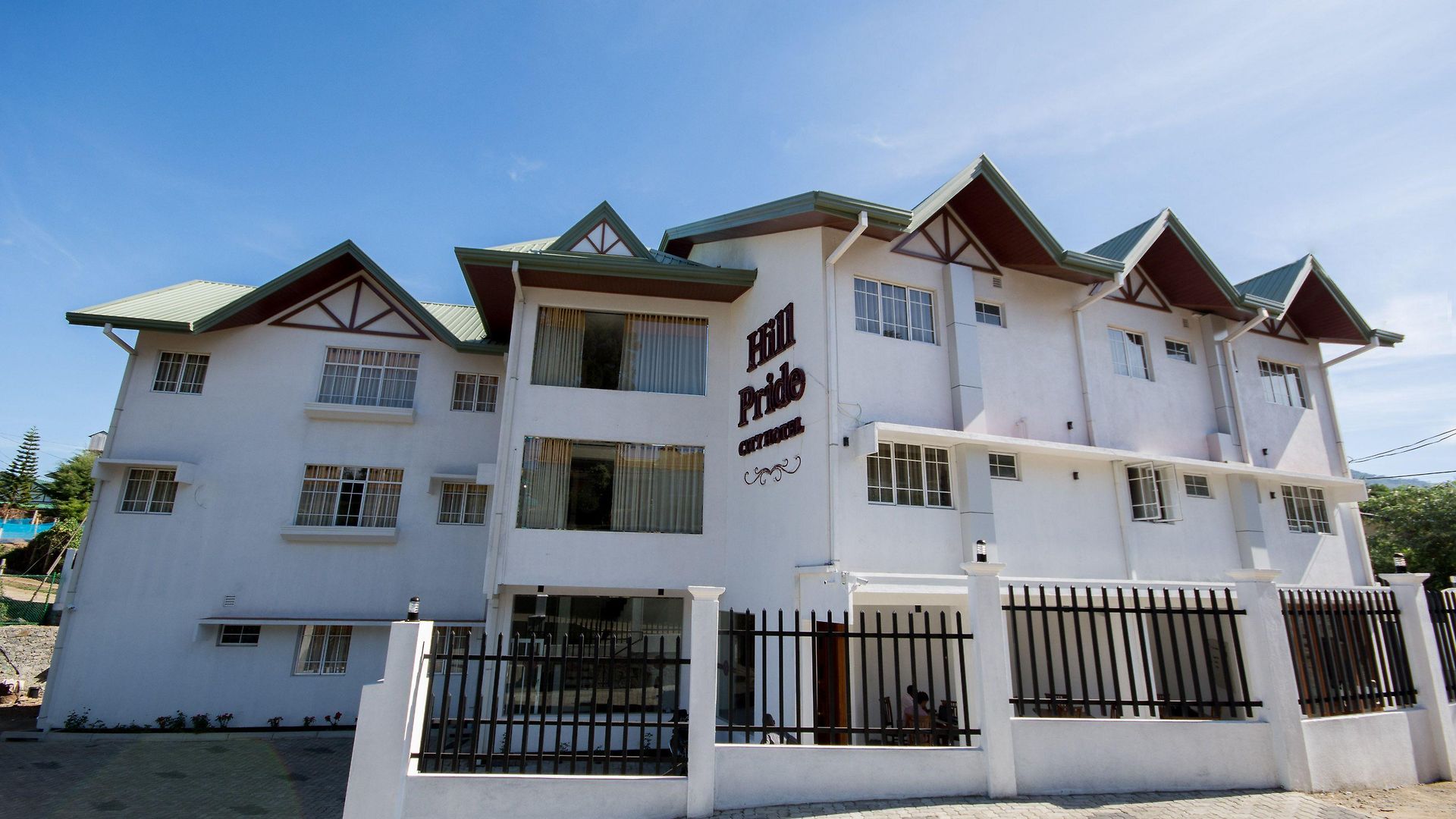 Hill Pride City Hotel 3*