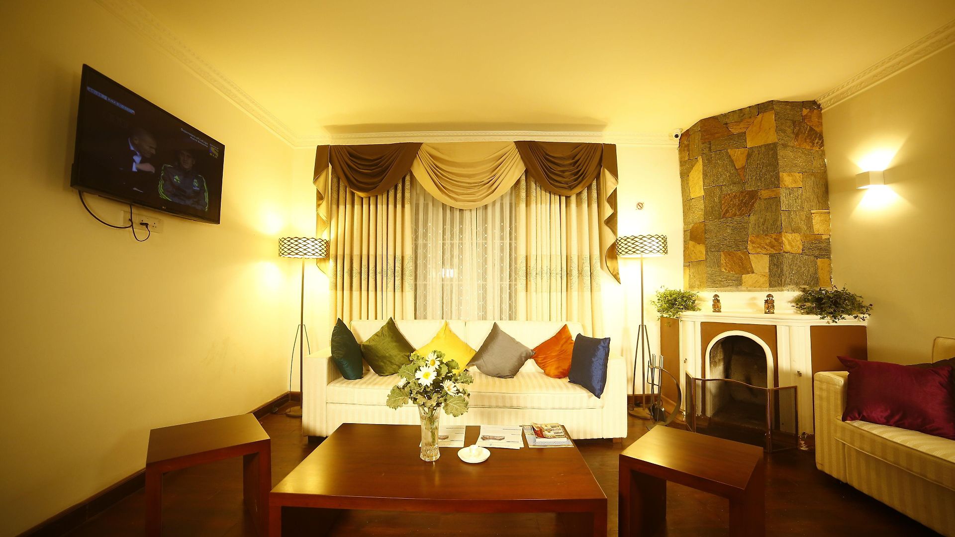 Hotel Blue Meadows Nuwaraeliya Nuwara Eliya