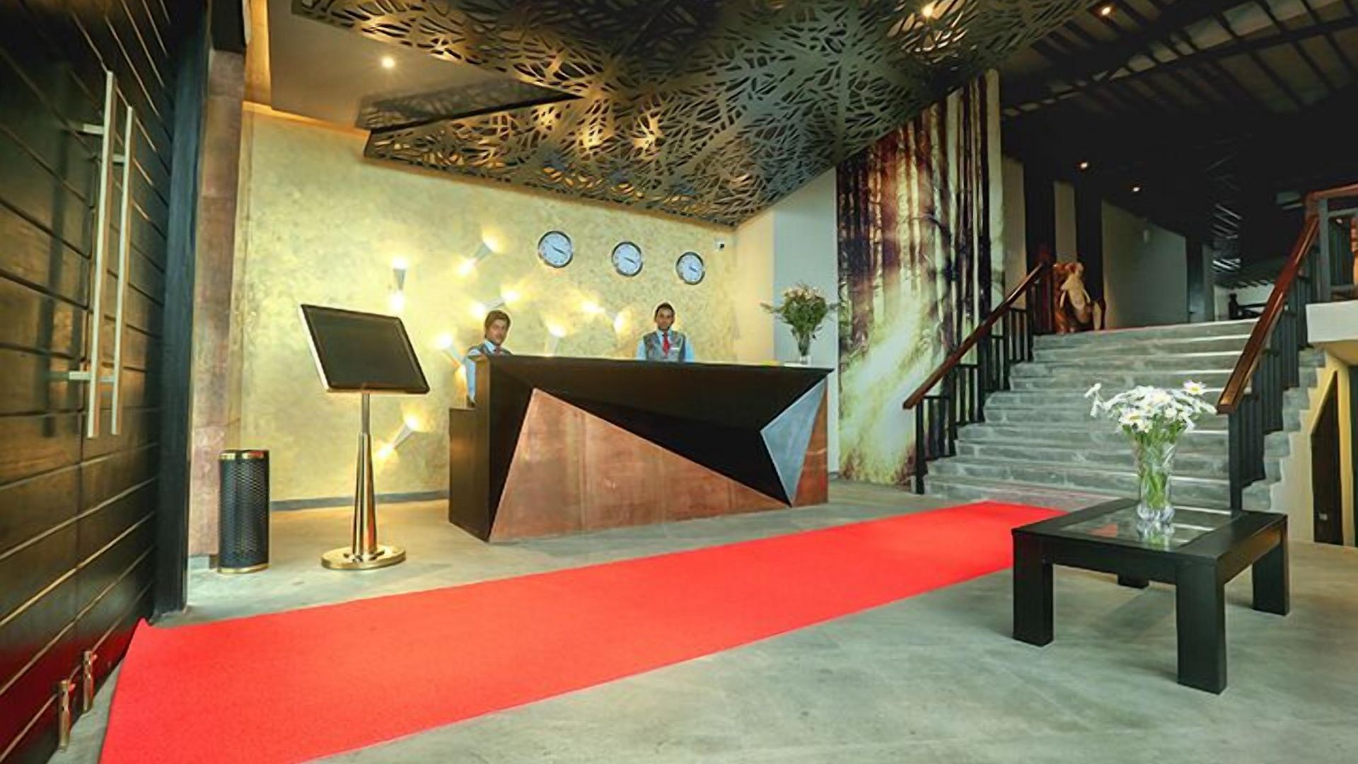 Horton Towers And 4* Nuwara Eliya