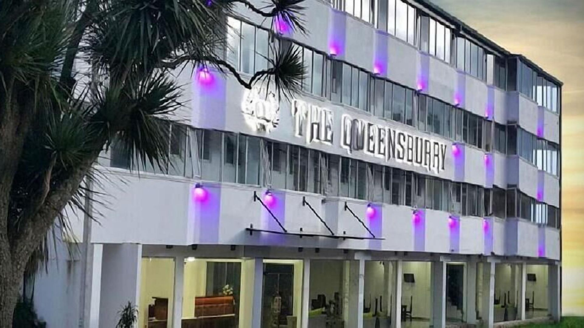 Hotel The Queensburry 4*