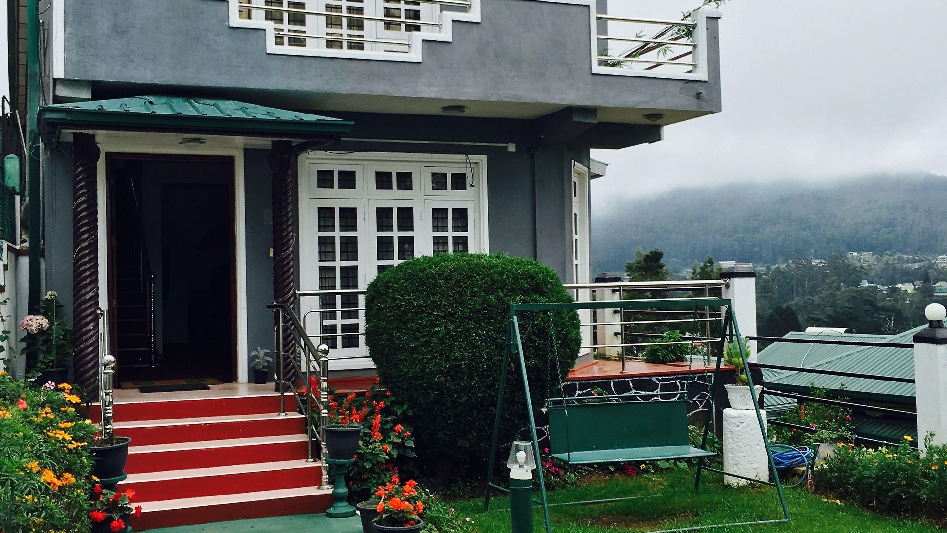 New Royal Mount Homestay *