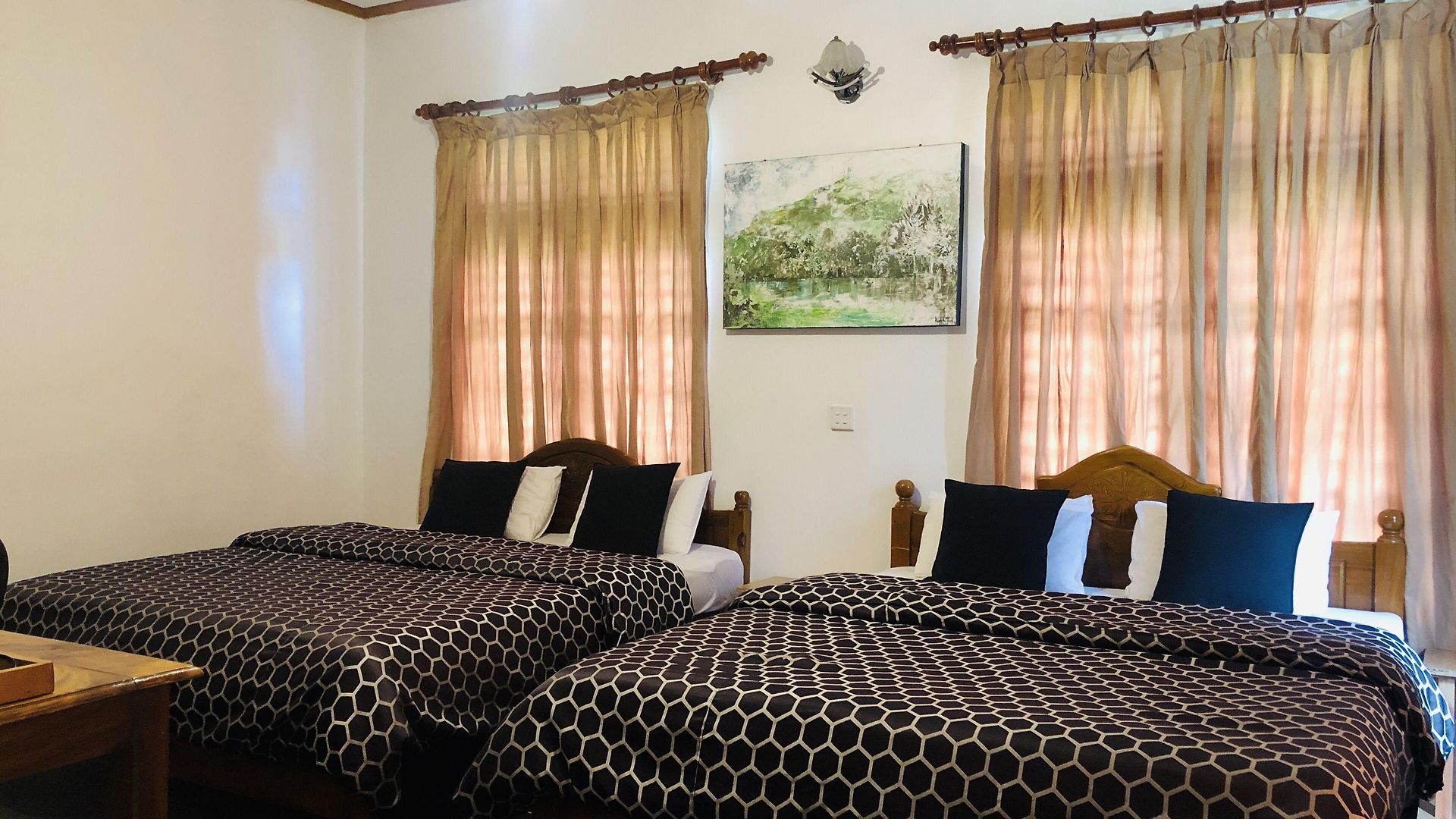 New Royal Mount Homestay *