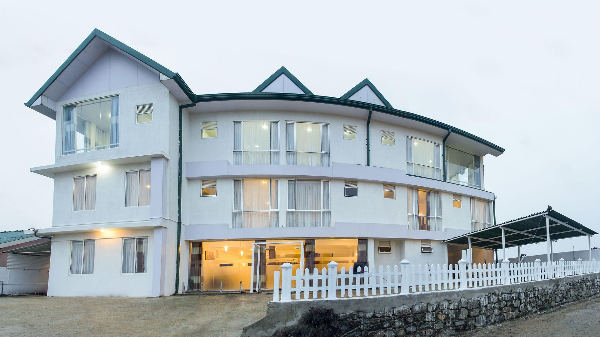 Hotel Grand Camellia Nuwara Eliya