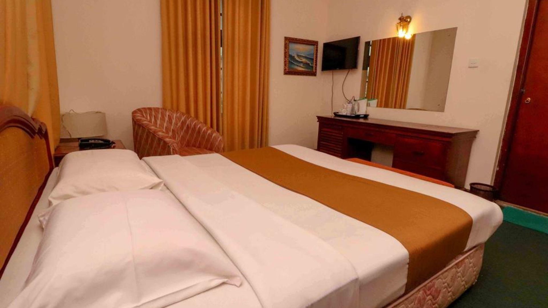 Alpine Hotel 3*