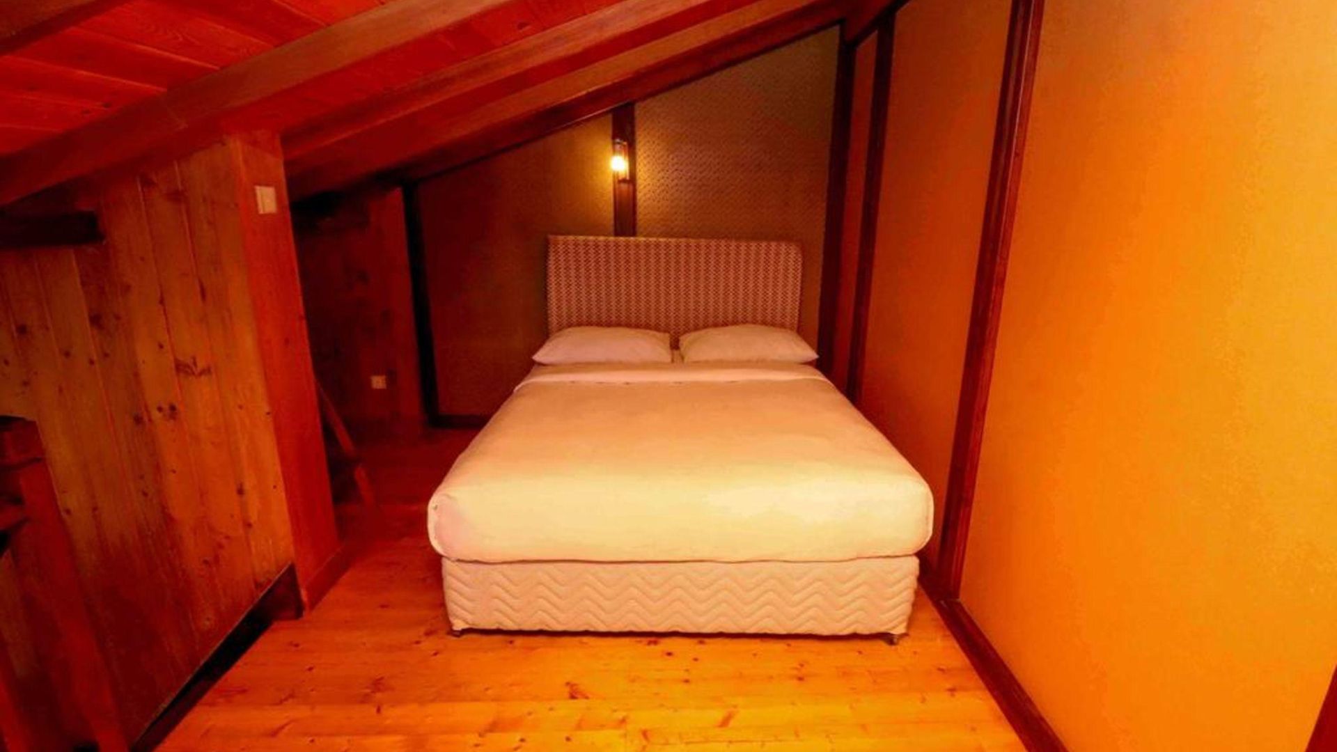 Alpine Hotel Nuwara Eliya