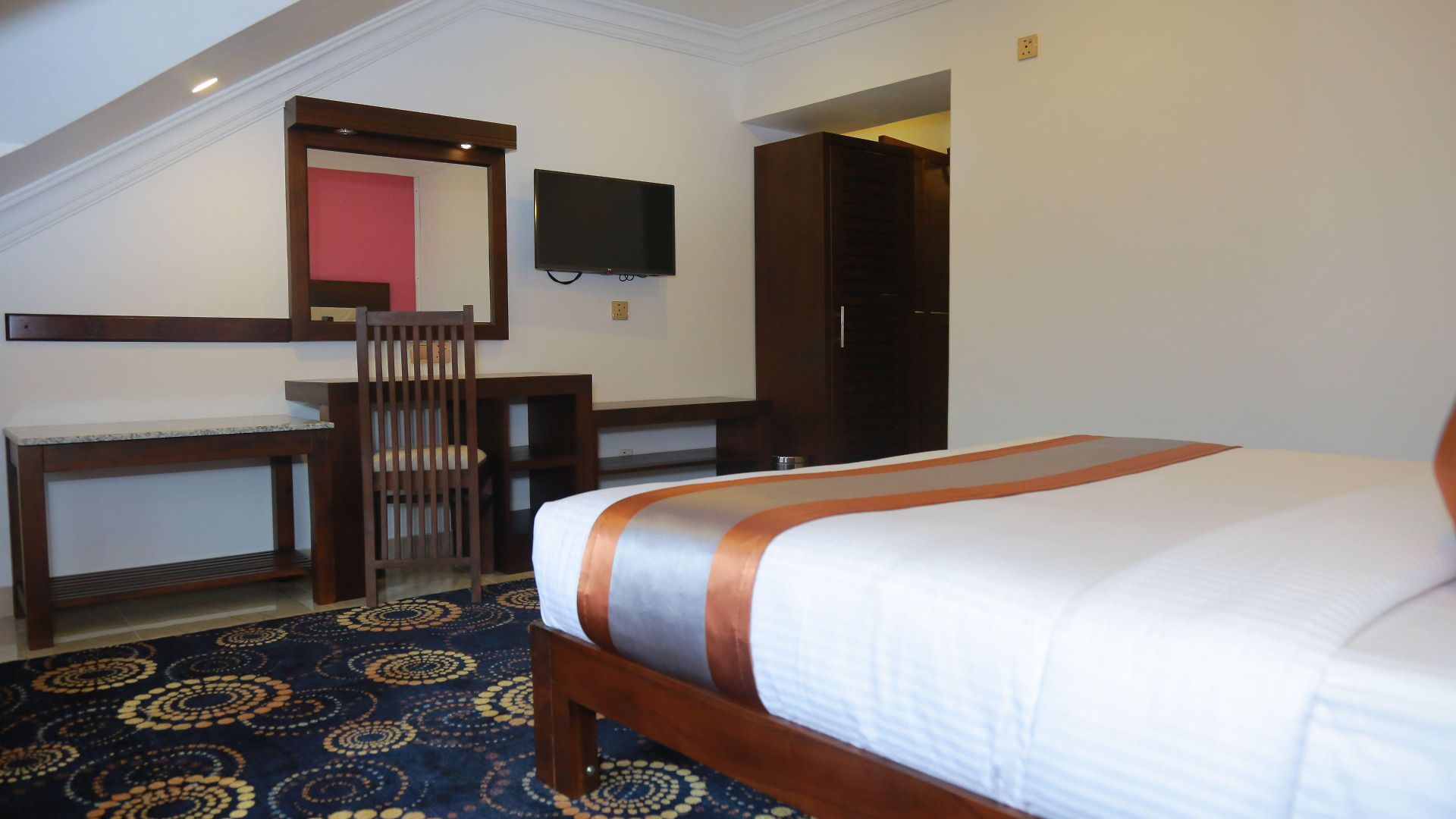 Galaxy Grand Nuwara Eliya