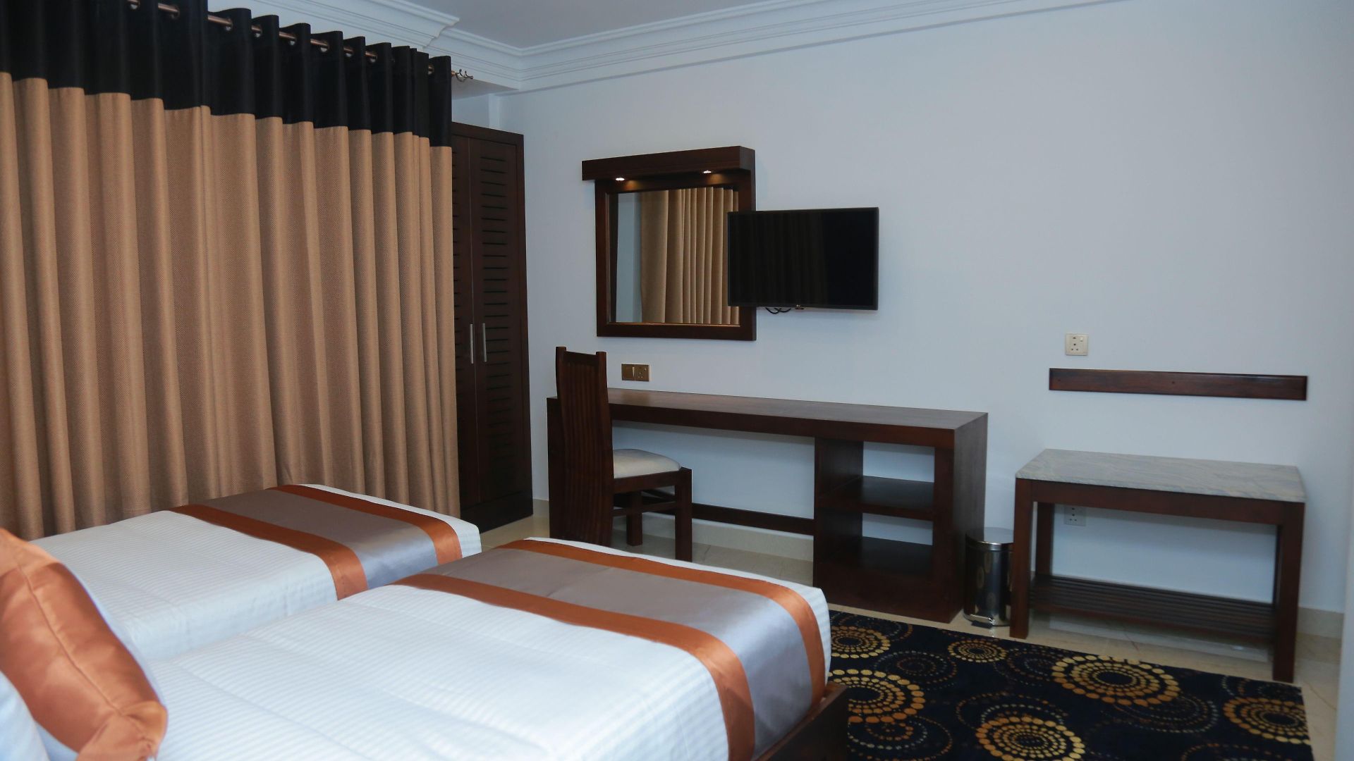 Hotel Galaxy Grand