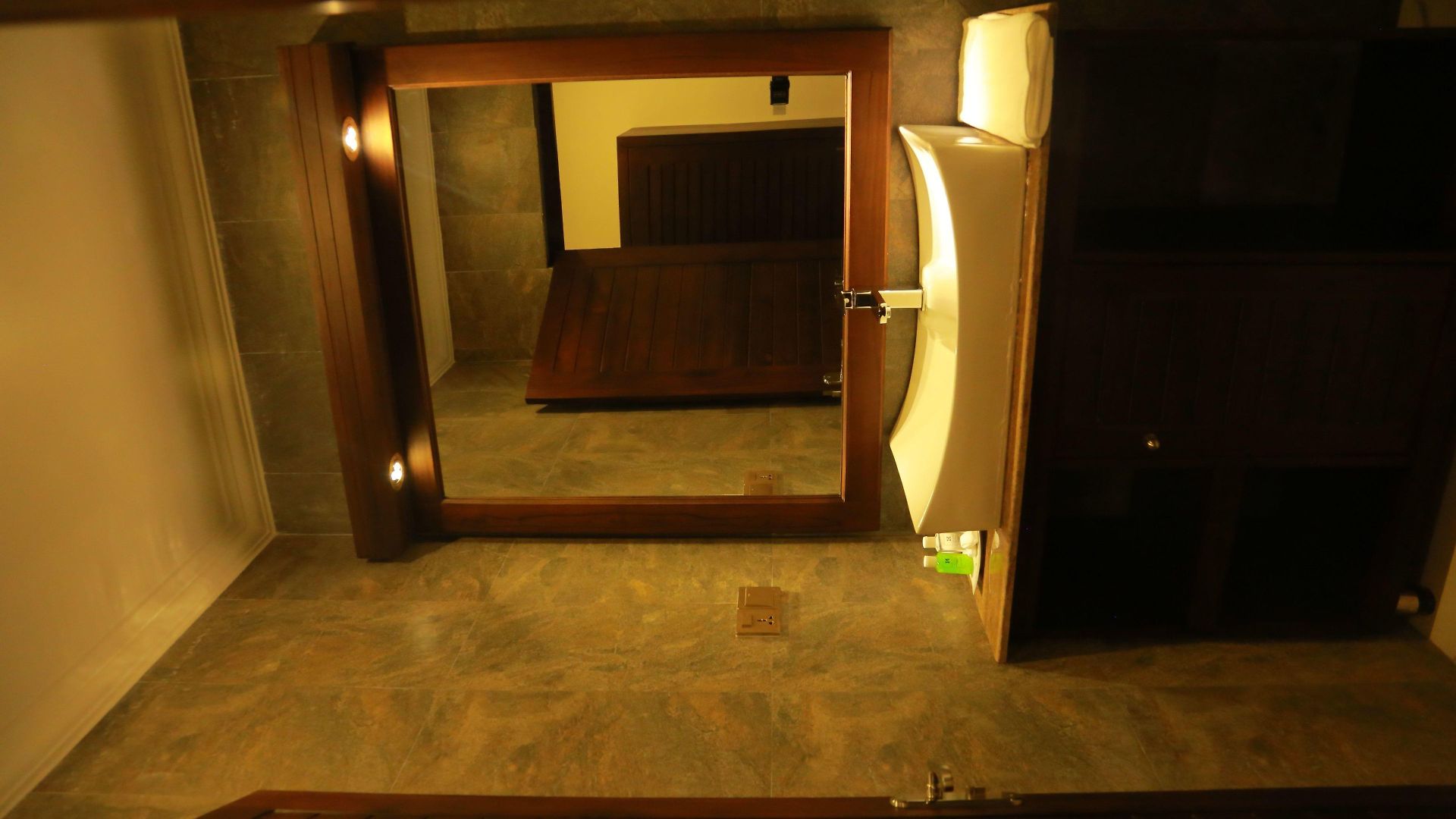 Hotel Galaxy Grand Nuwara Eliya