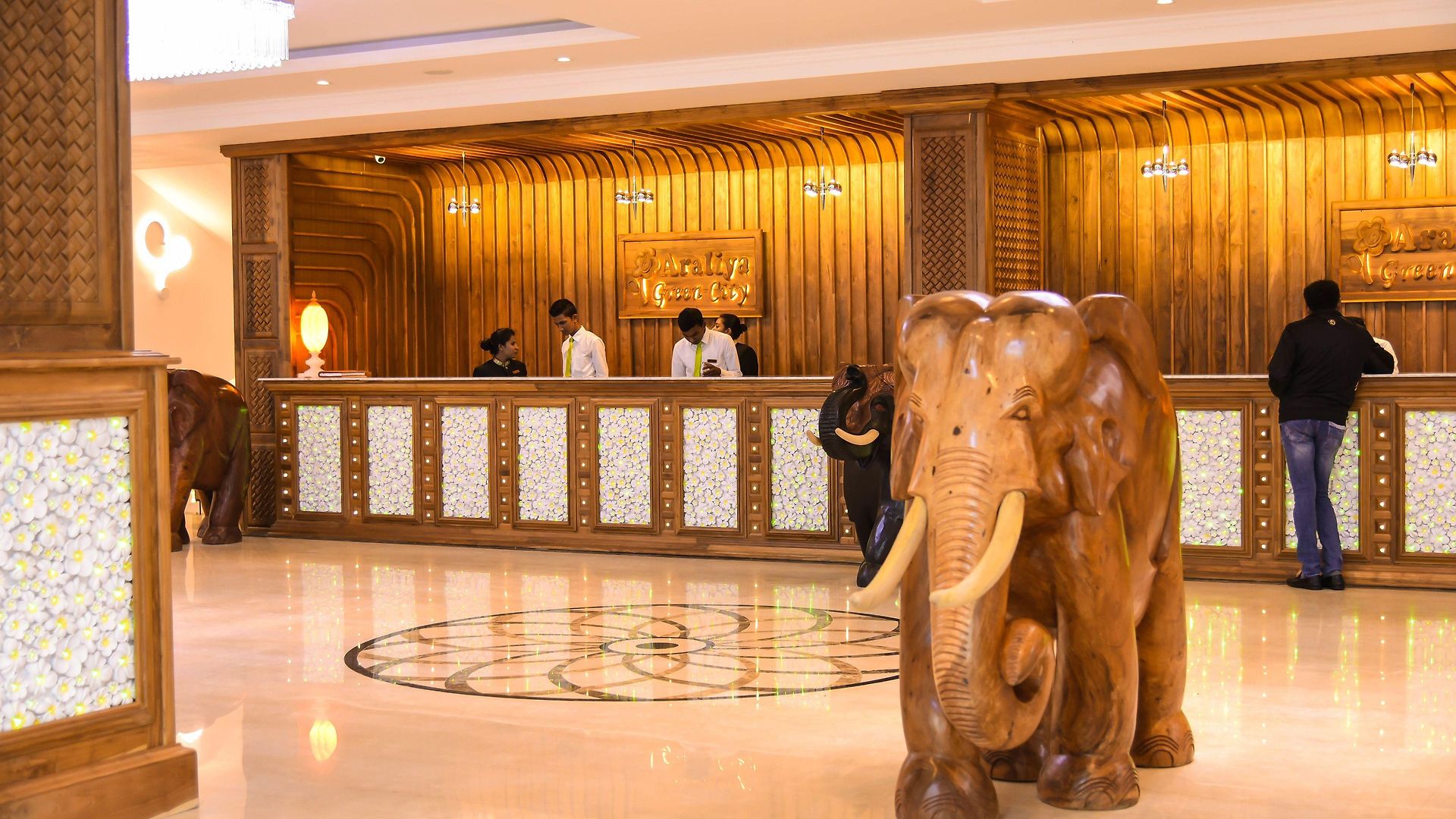 Araliya - Your Gateway To Everything In Hotel