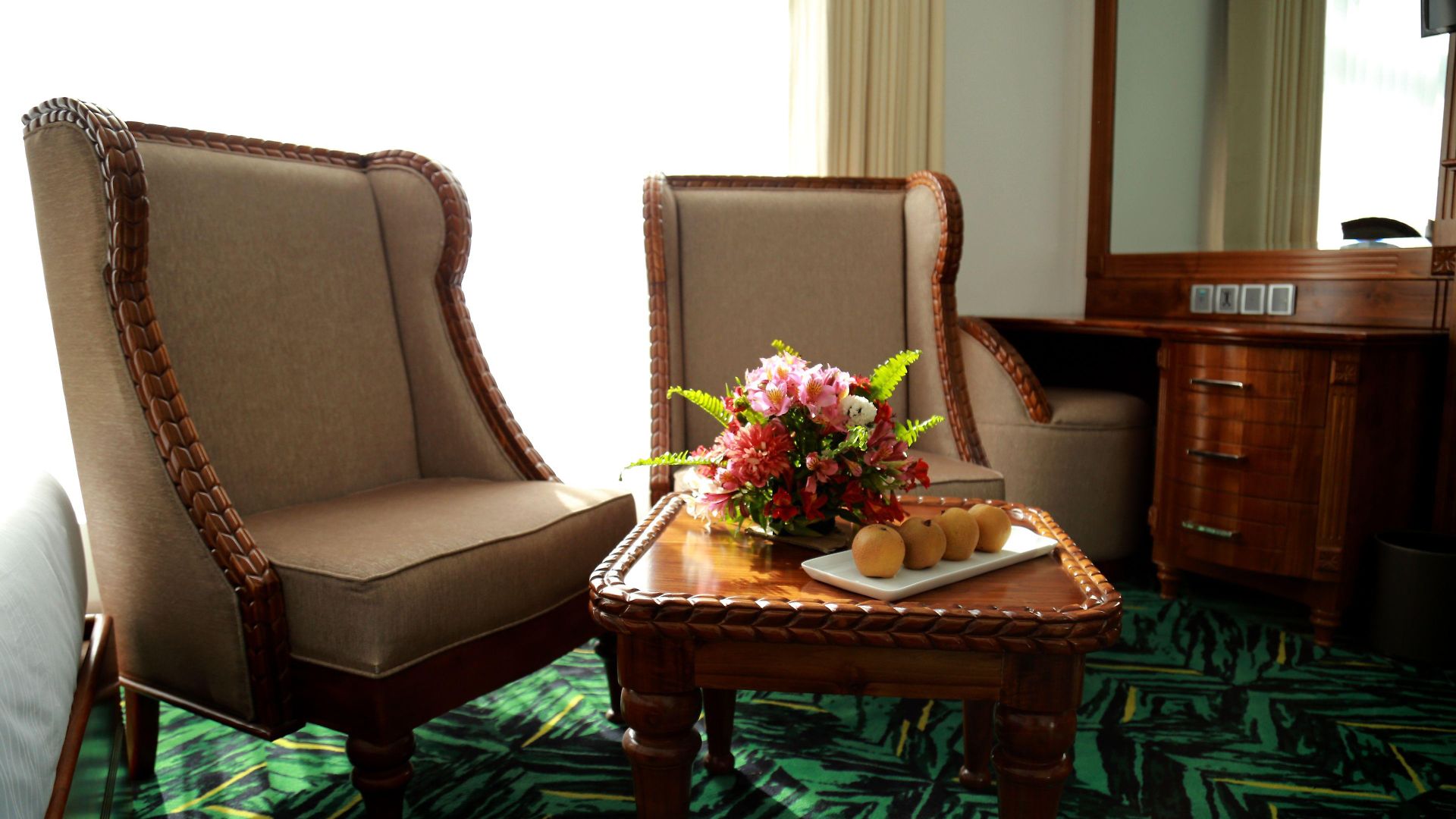 Araliya - Your Gateway To Everything In Hotel