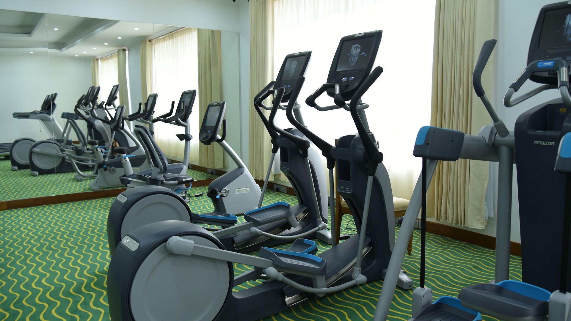 Hotel Araliya - Your Gateway To Everything In 5*