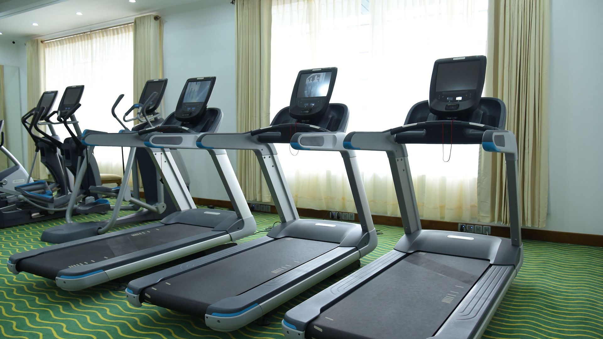 Hotel Araliya - Your Gateway To Everything In