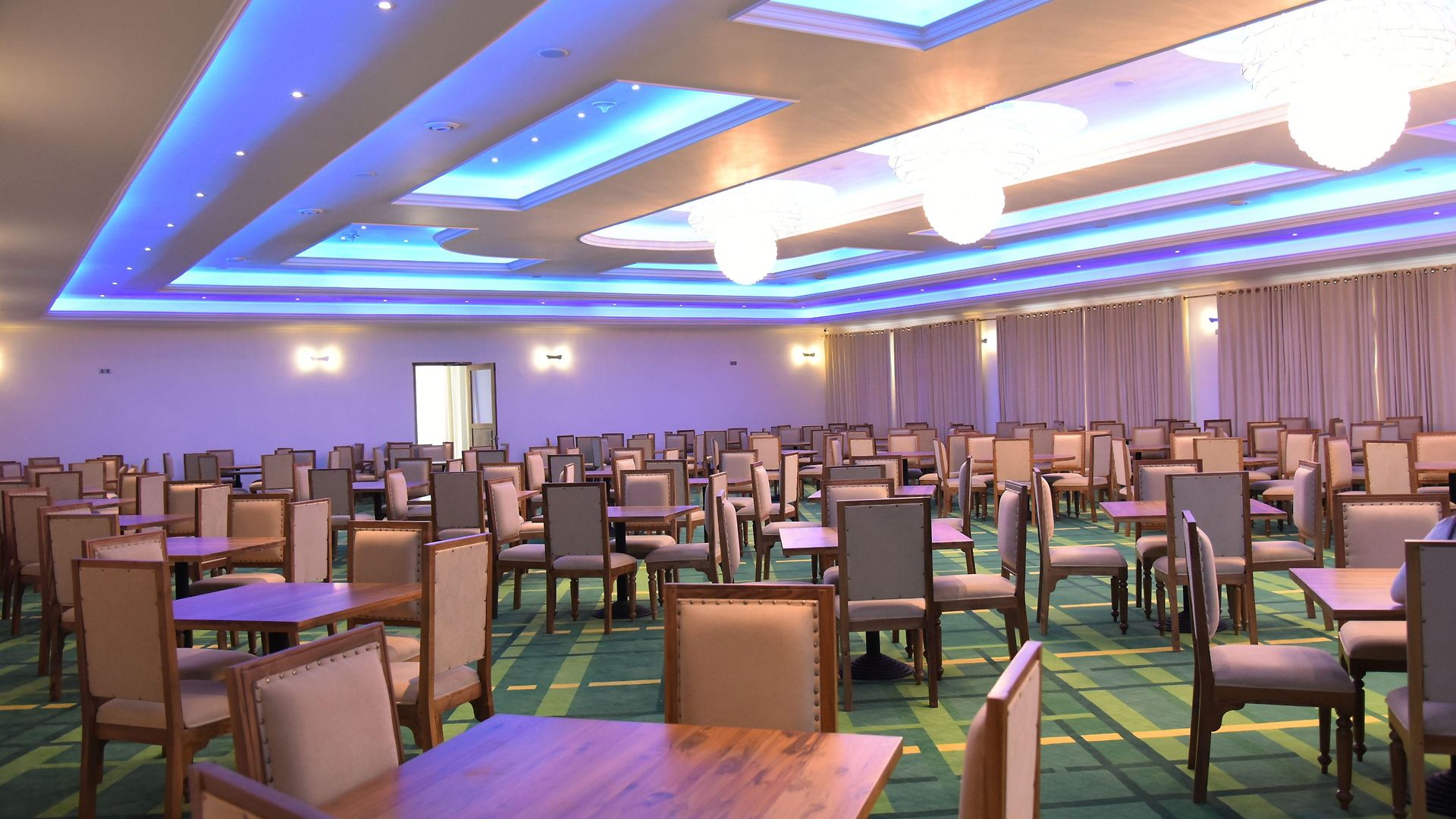 Hotel Araliya - Your Gateway To Everything In 5*