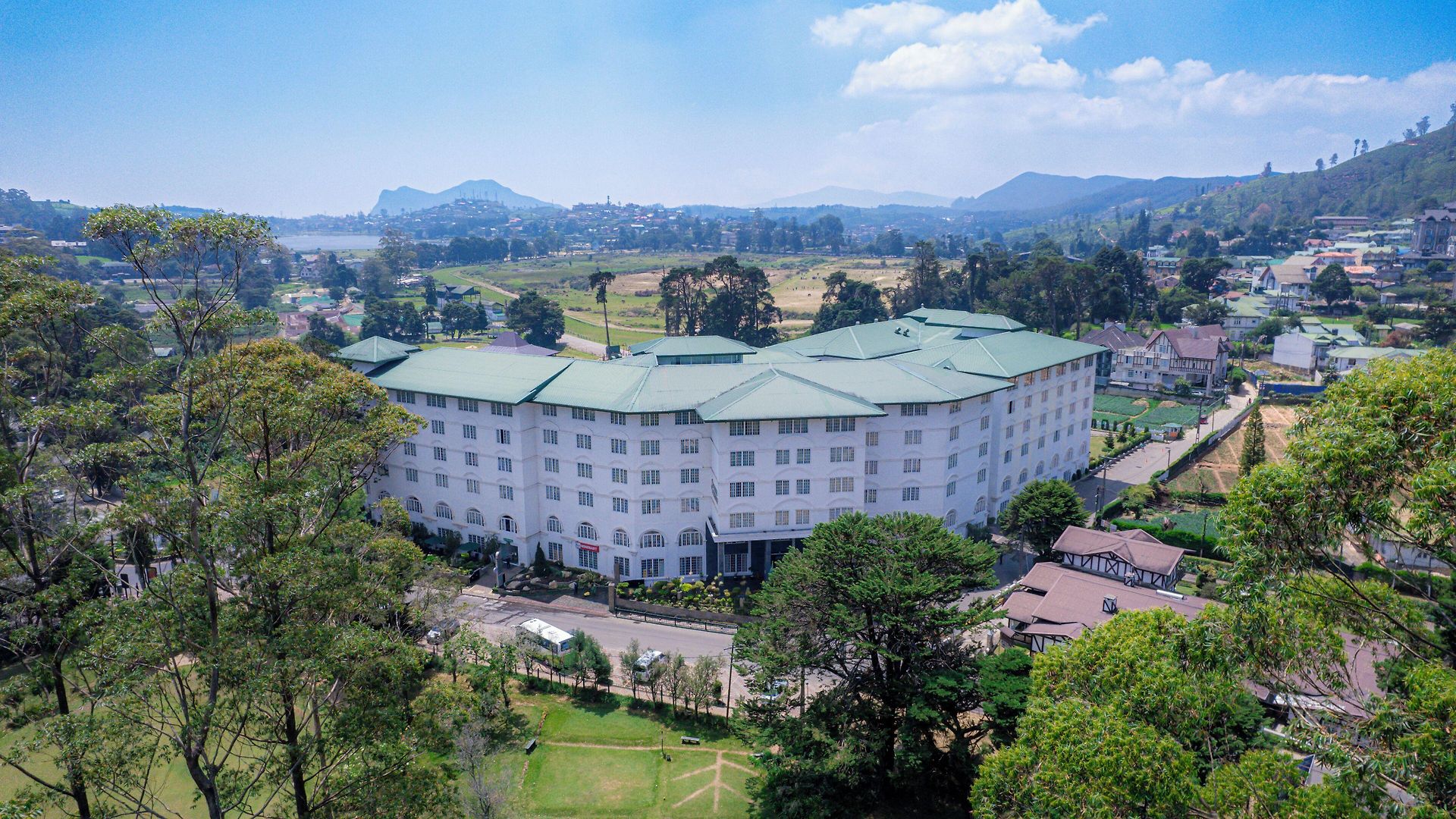 Hotel Araliya - Your Gateway To Everything In 5*