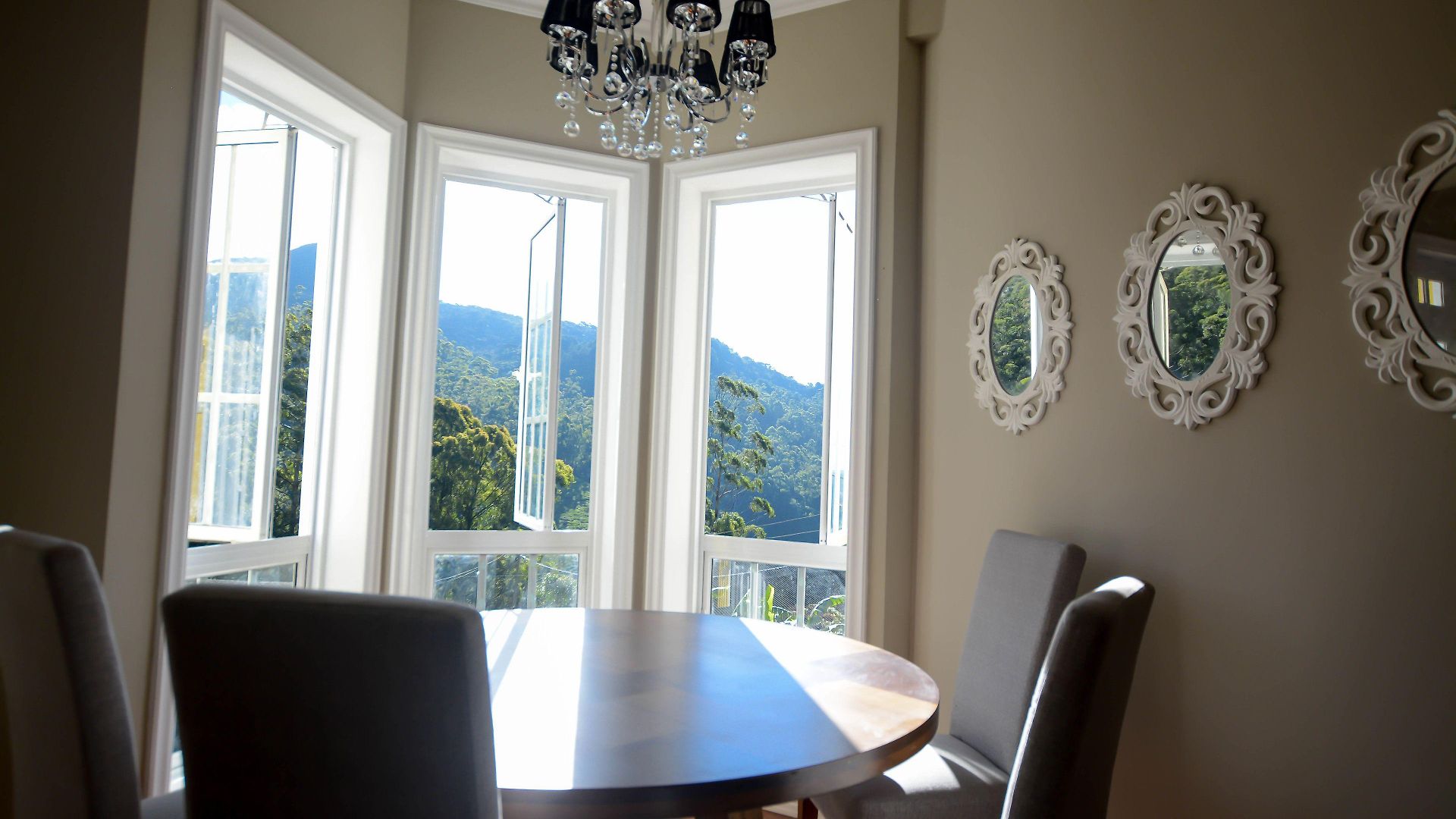 Luxe Wilderness - Private Villas, Free Breakfast, 2km From Centre *