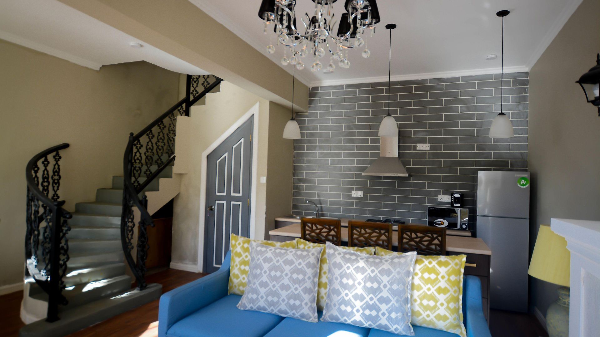 Luxe Wilderness - Private Villas, Free Breakfast, 2km From Centre