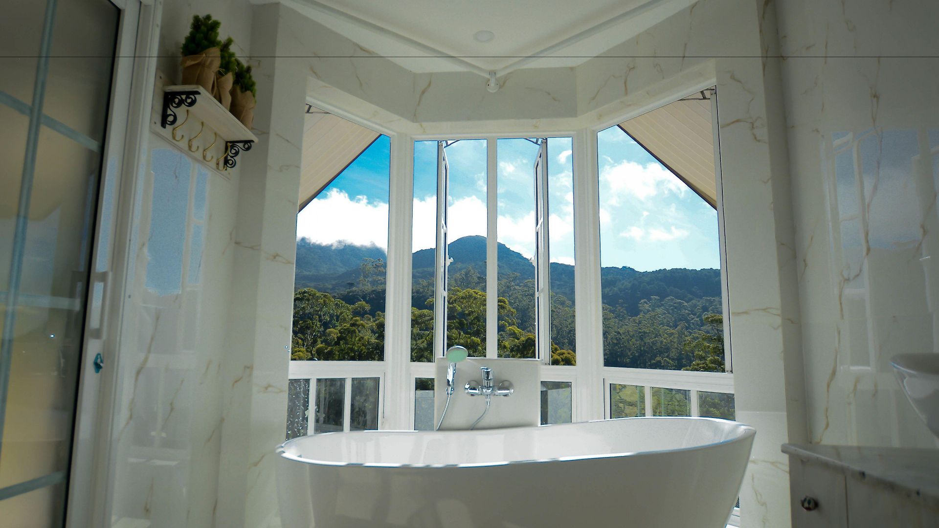 Villa Luxe Wilderness - Private Villas, Free Breakfast, 2km From Centre *