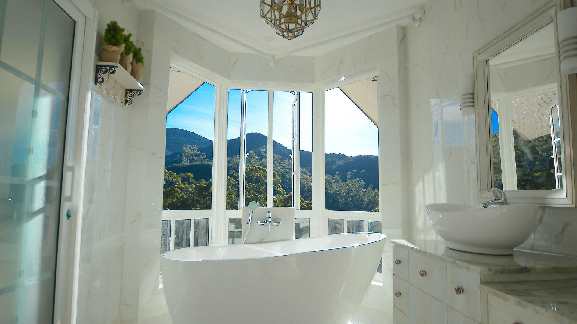 Luxe Wilderness - Private Villas, Free Breakfast, 2km From Centre *