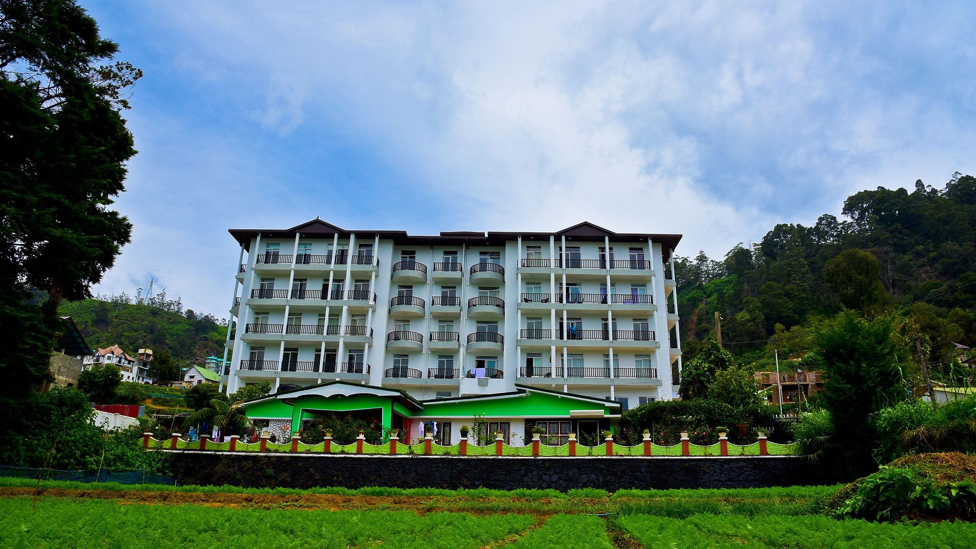 Emirates Luxury * Nuwara Eliya