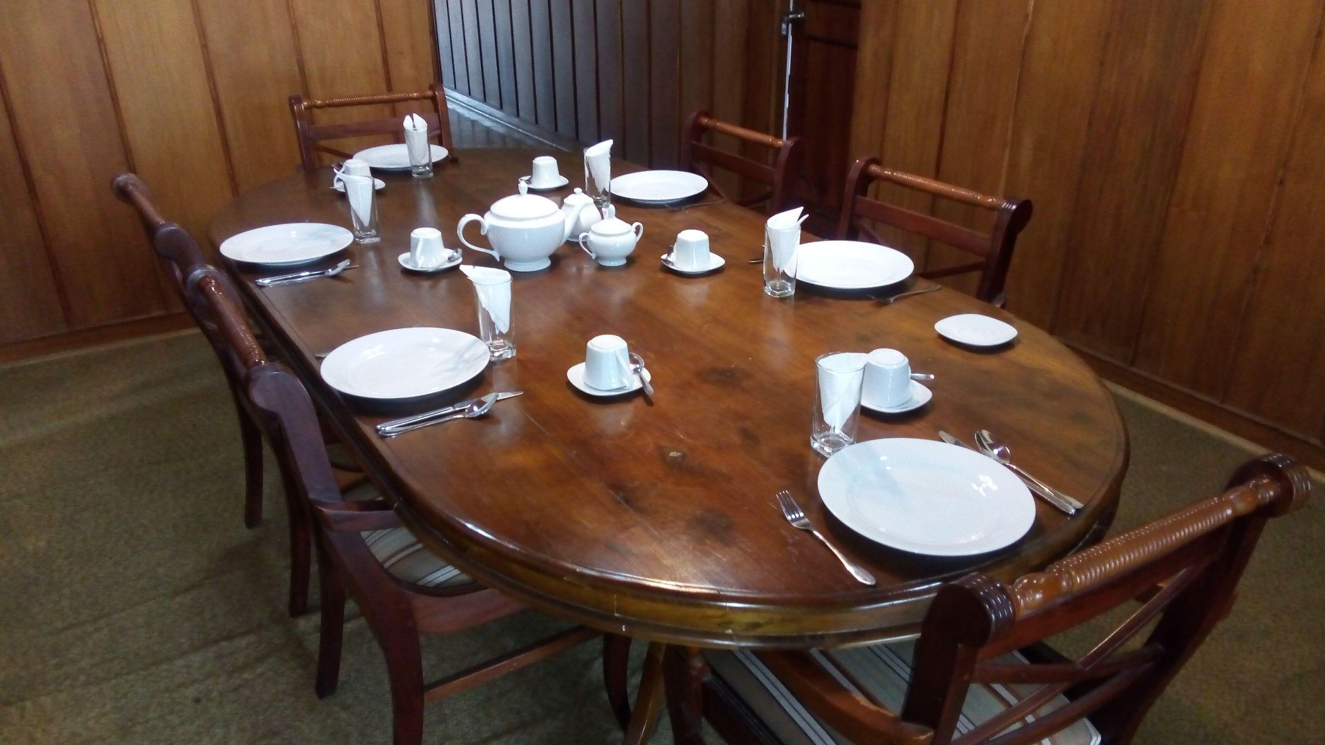 Royal Garden Hotel