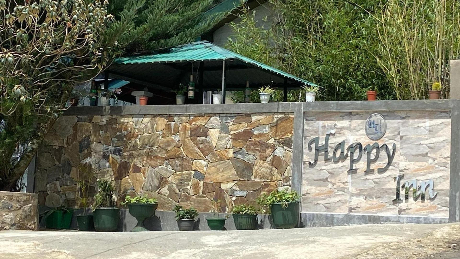 Happy * Nuwara Eliya