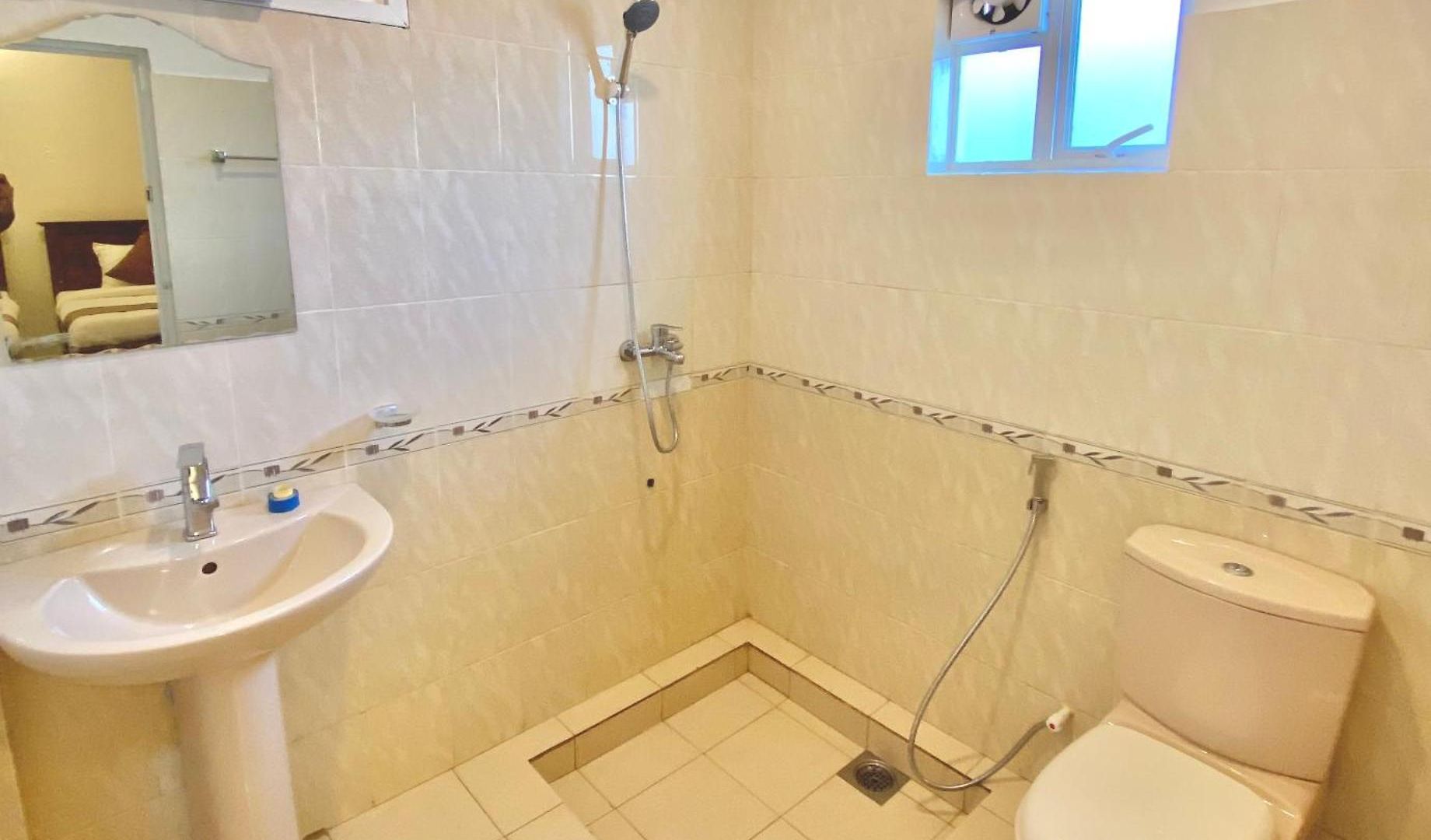 Hotel Jetco Front -